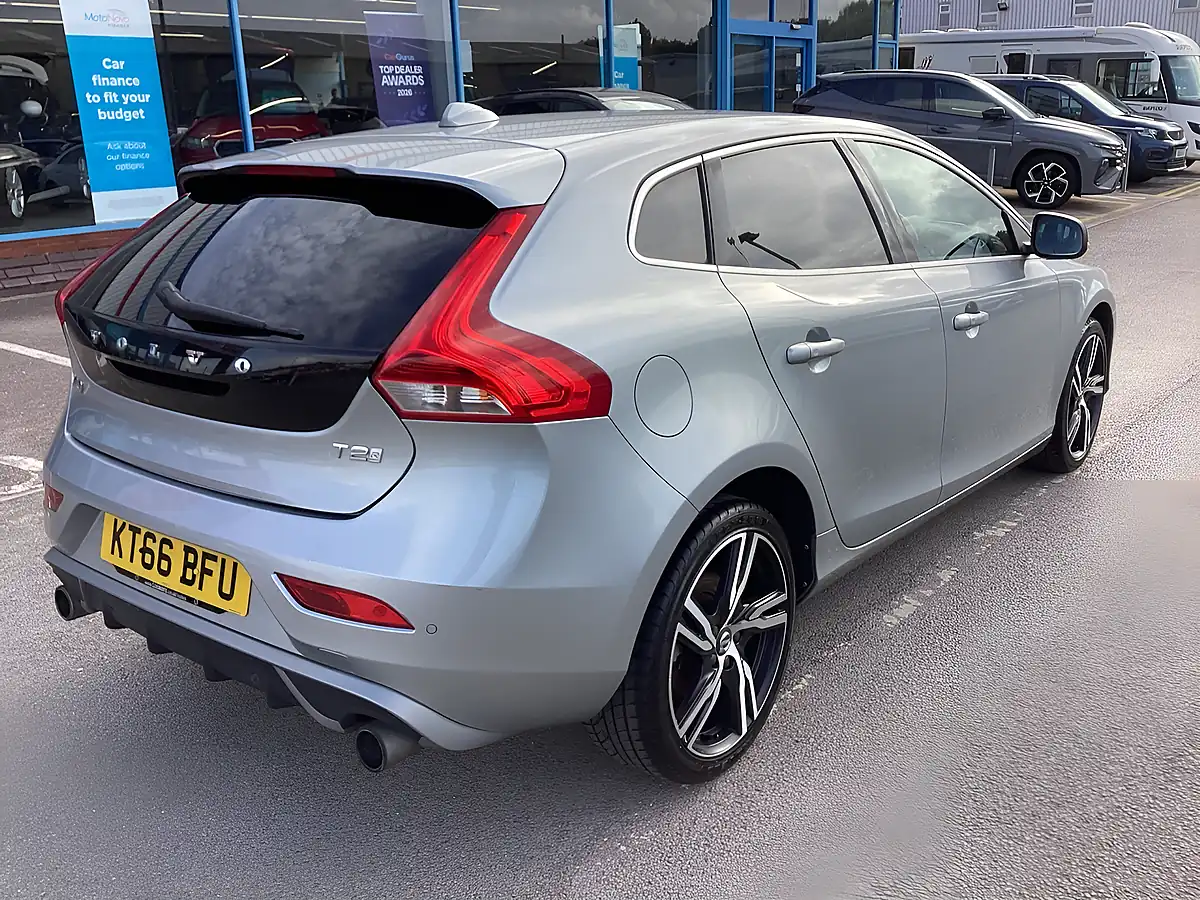 Used 2016 Volvo V40 R-Design Pro Electric Silver - Interior and Exterior details 4