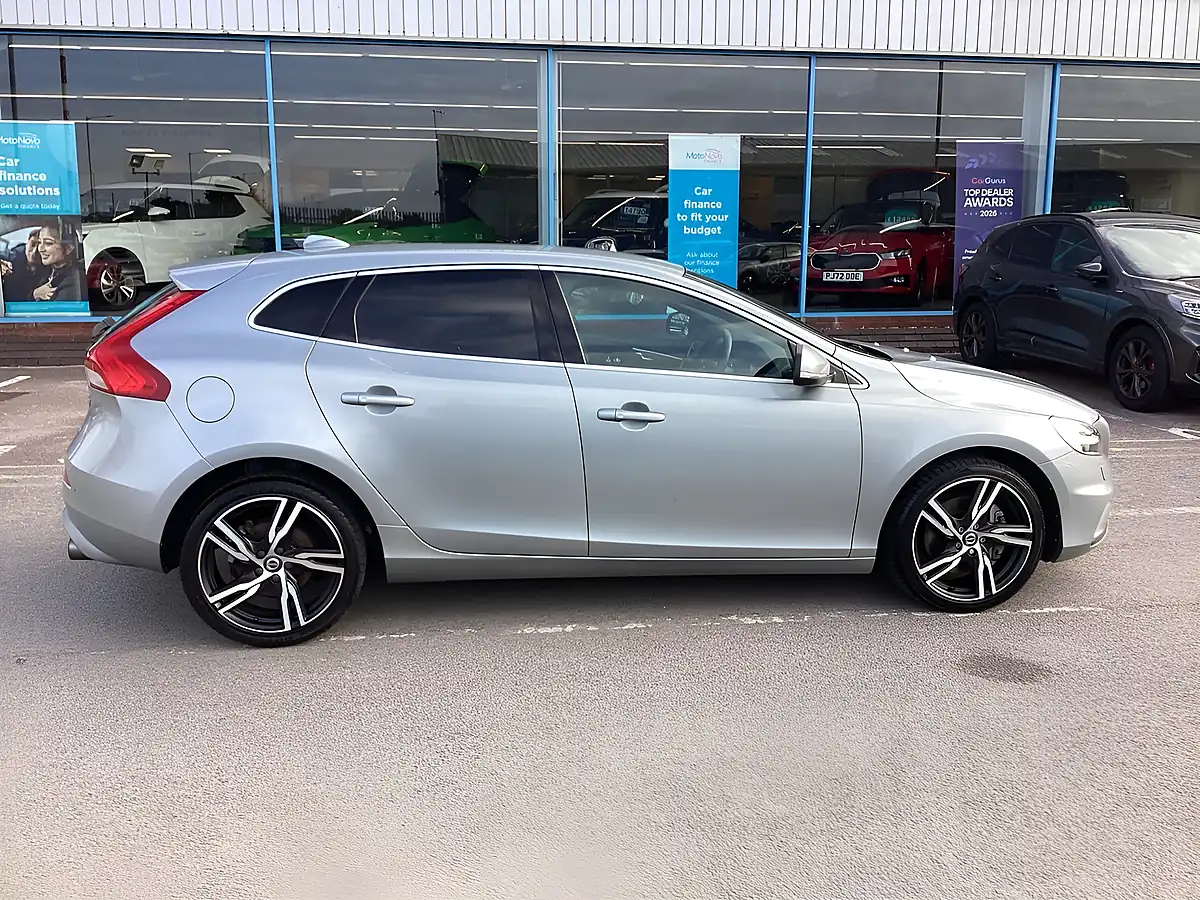 Used 2016 Volvo V40 R-Design Pro Electric Silver - Interior and Exterior details 8