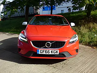 Used 2016 Volvo V40 R-Design Pro Red - Interior and Exterior details 7