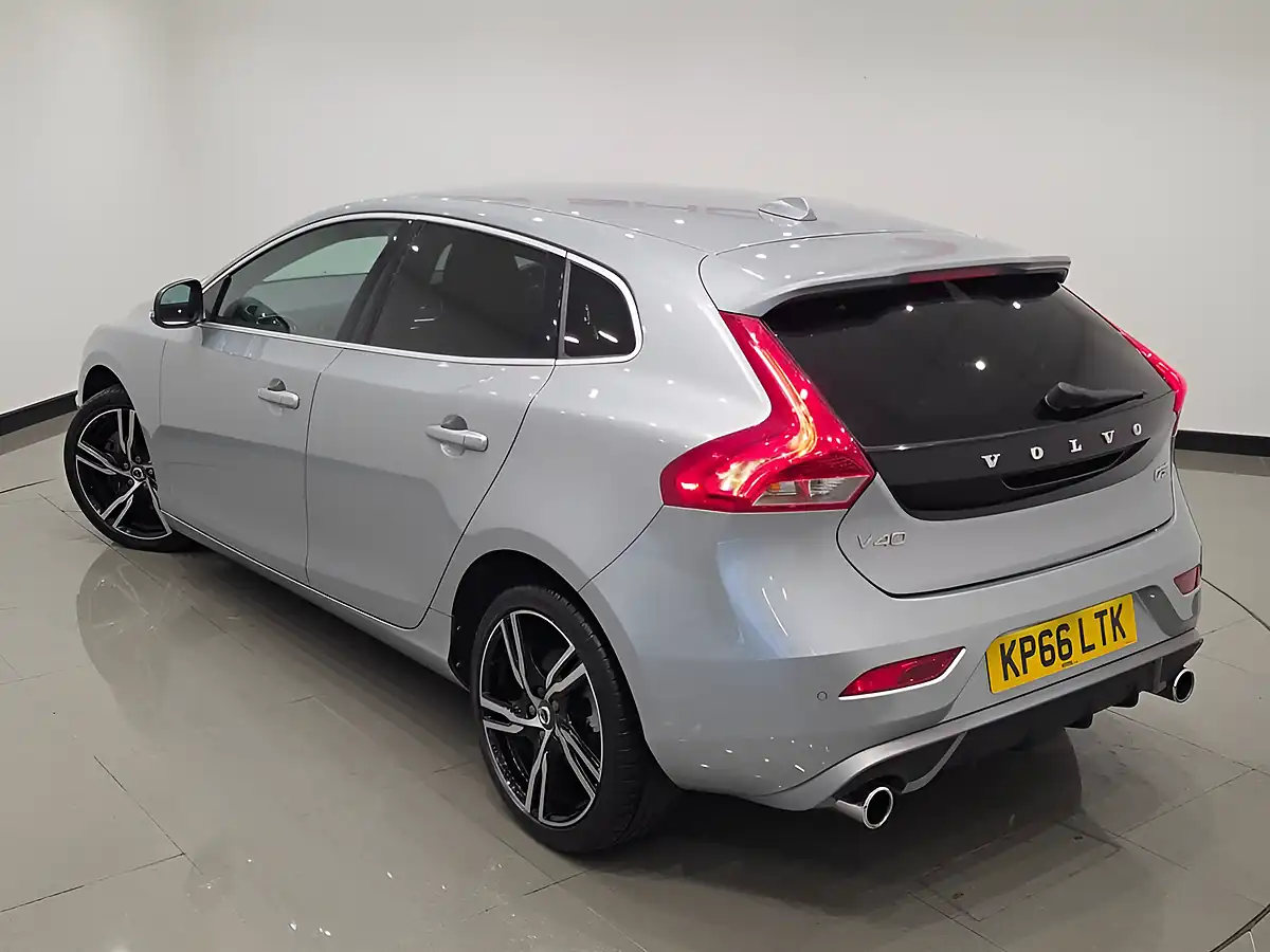 Used 2016 Volvo V40 R-Design Pro Silver - Interior and Exterior details 10