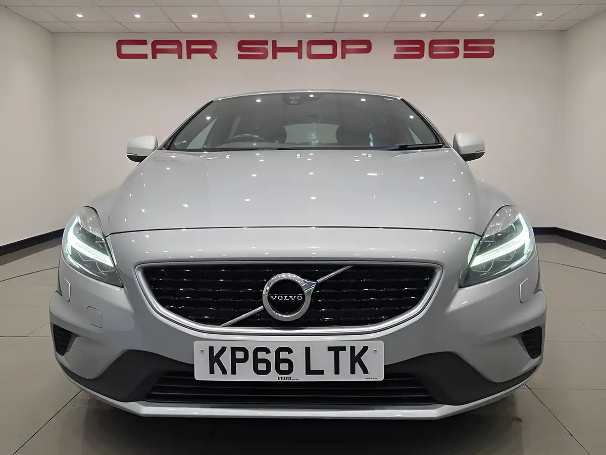 Used 2016 Volvo V40 R-Design Pro Silver - Interior and Exterior details 8