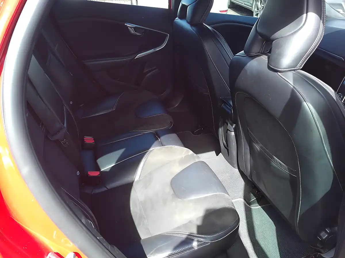 Used 2016 Volvo V40 R-Design Red - Interior and Exterior details 14