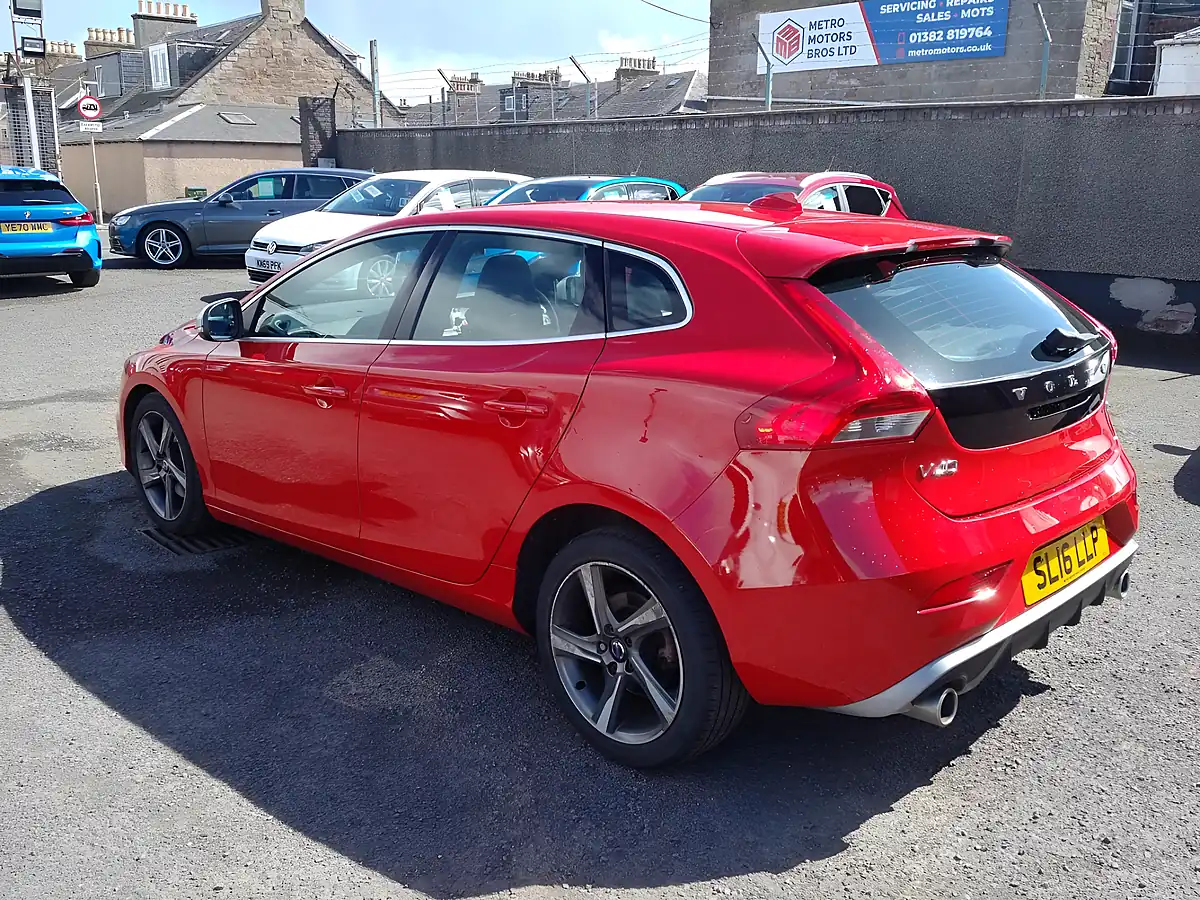 Used 2016 Volvo V40 R-Design Red - Interior and Exterior details 4