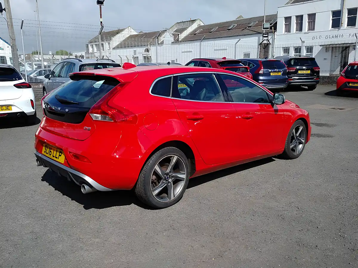 Used 2016 Volvo V40 R-Design Red - Interior and Exterior details 6