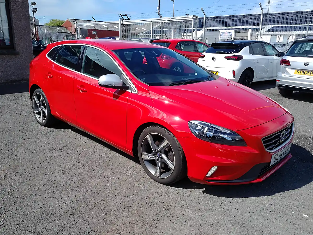 Used 2016 Volvo V40 R-Design Red - Interior and Exterior details 8