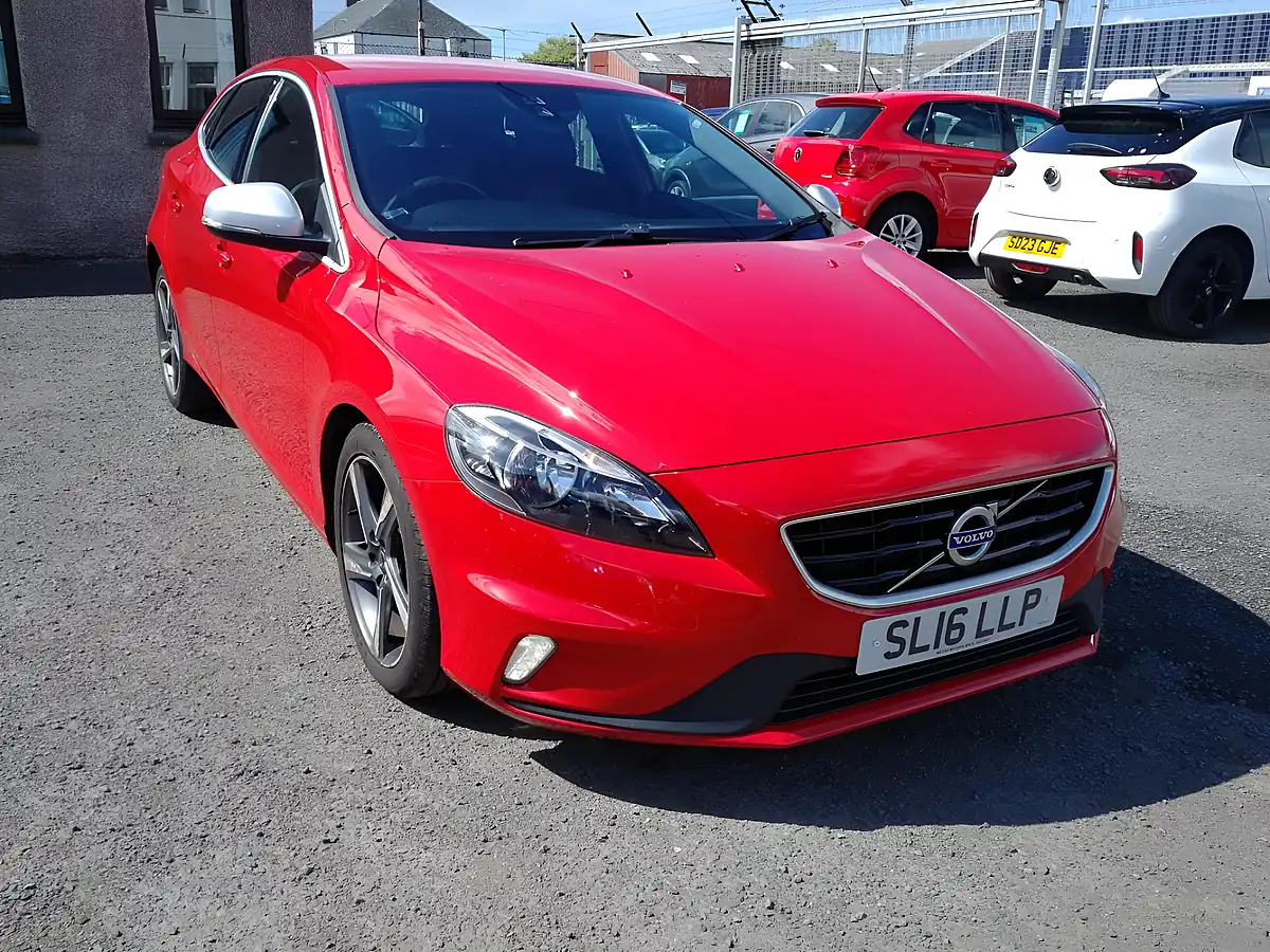 Used 2016 Volvo V40 R-Design Red - Interior and Exterior details 9