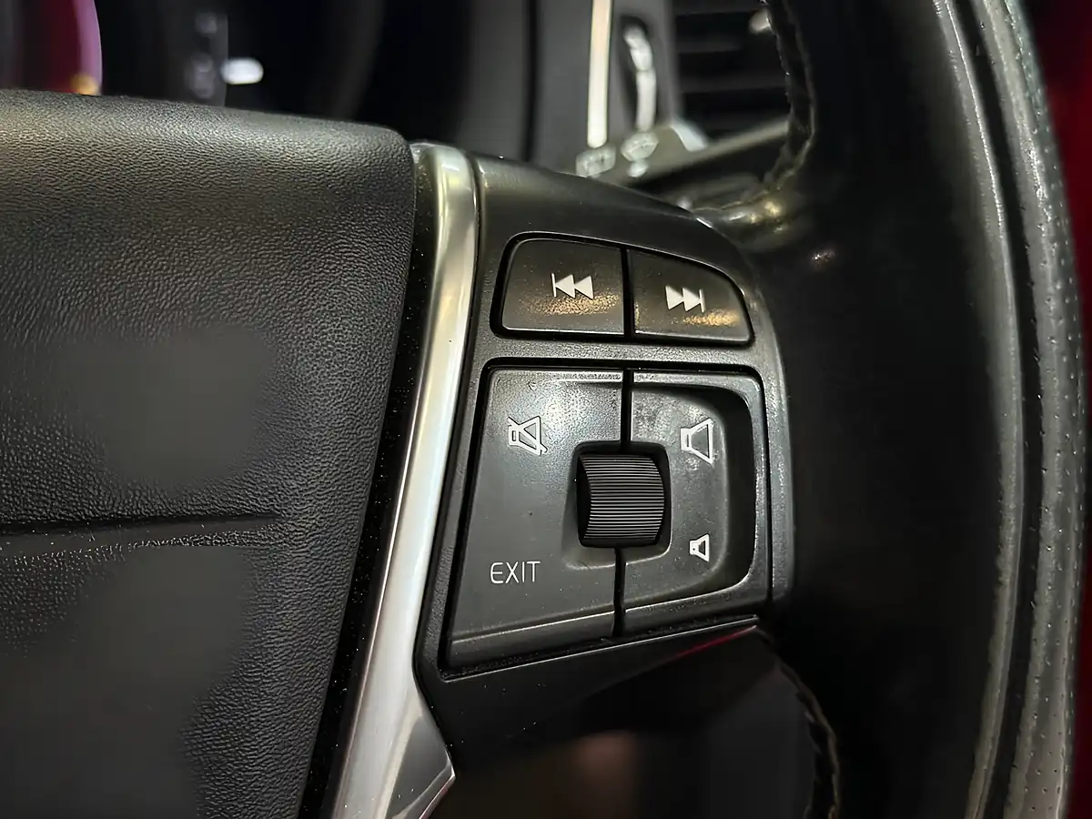 Used 2016 Volvo V40 R-Design Red - Interior and Exterior details 14