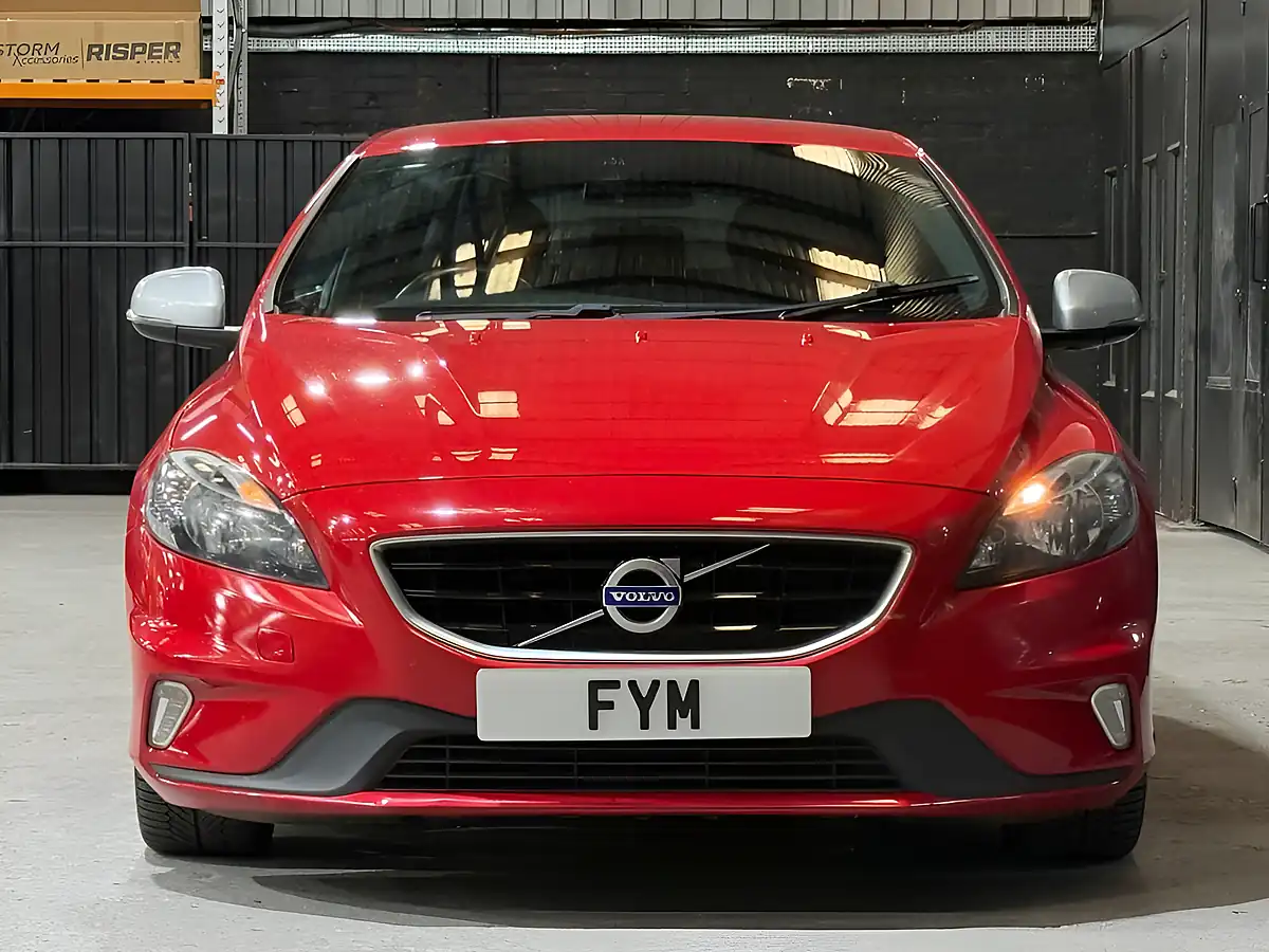 Used 2016 Volvo V40 R-Design Red - Interior and Exterior details 7