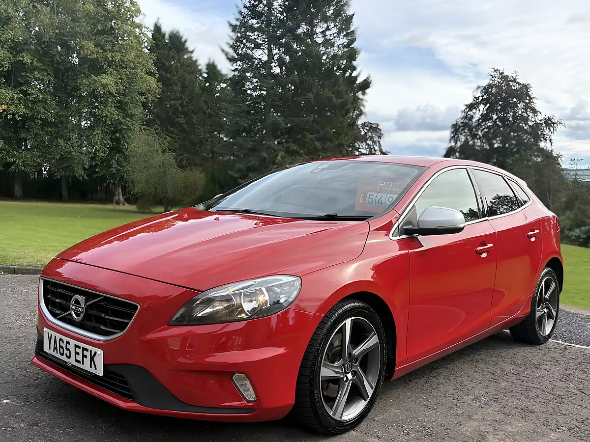 Used 2016 Volvo V40 R-Design Red - Interior and Exterior details 4