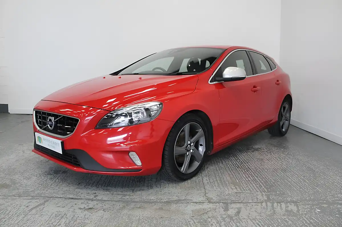 Used 2016 Volvo V40 R-Design Red - Interior and Exterior details 2
