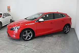 Used 2016 Volvo V40 R-Design Red - Interior and Exterior details 4