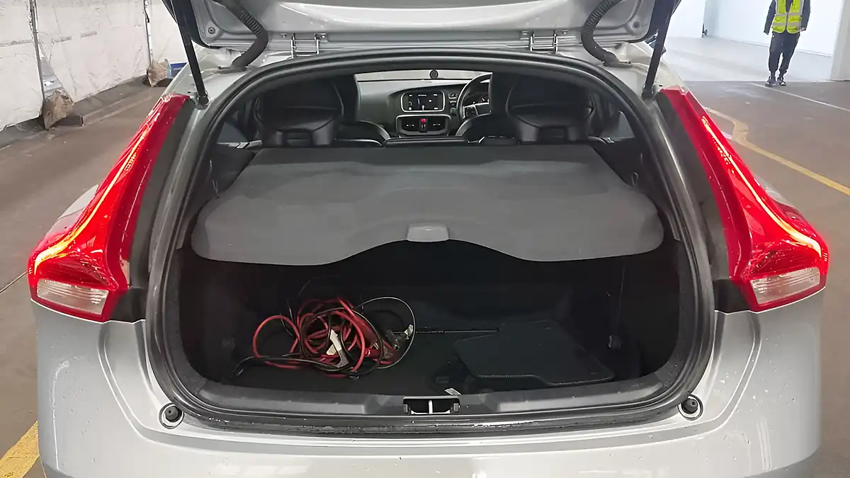 Used 2016 Volvo V40 R-Design Silver - Interior and Exterior details 11