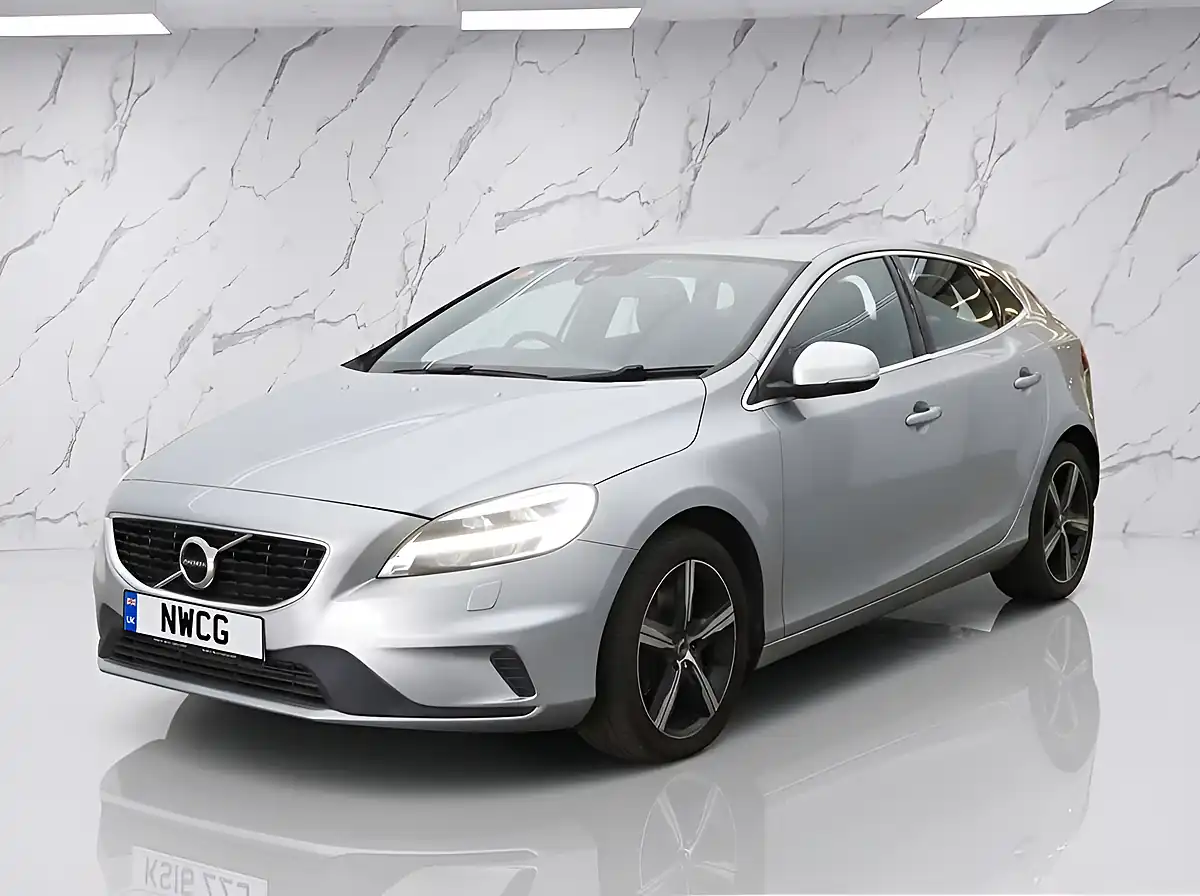 Used 2016 Volvo V40 R-Design Silver - Interior and Exterior details 3