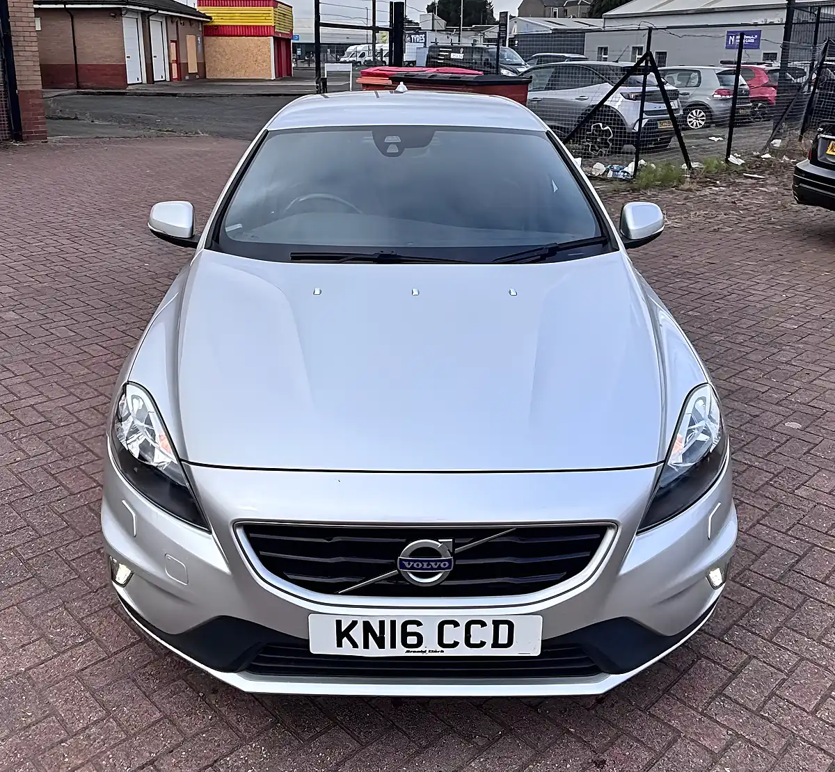 Used 2016 Volvo V40 R-Design Silver - Interior and Exterior details 3