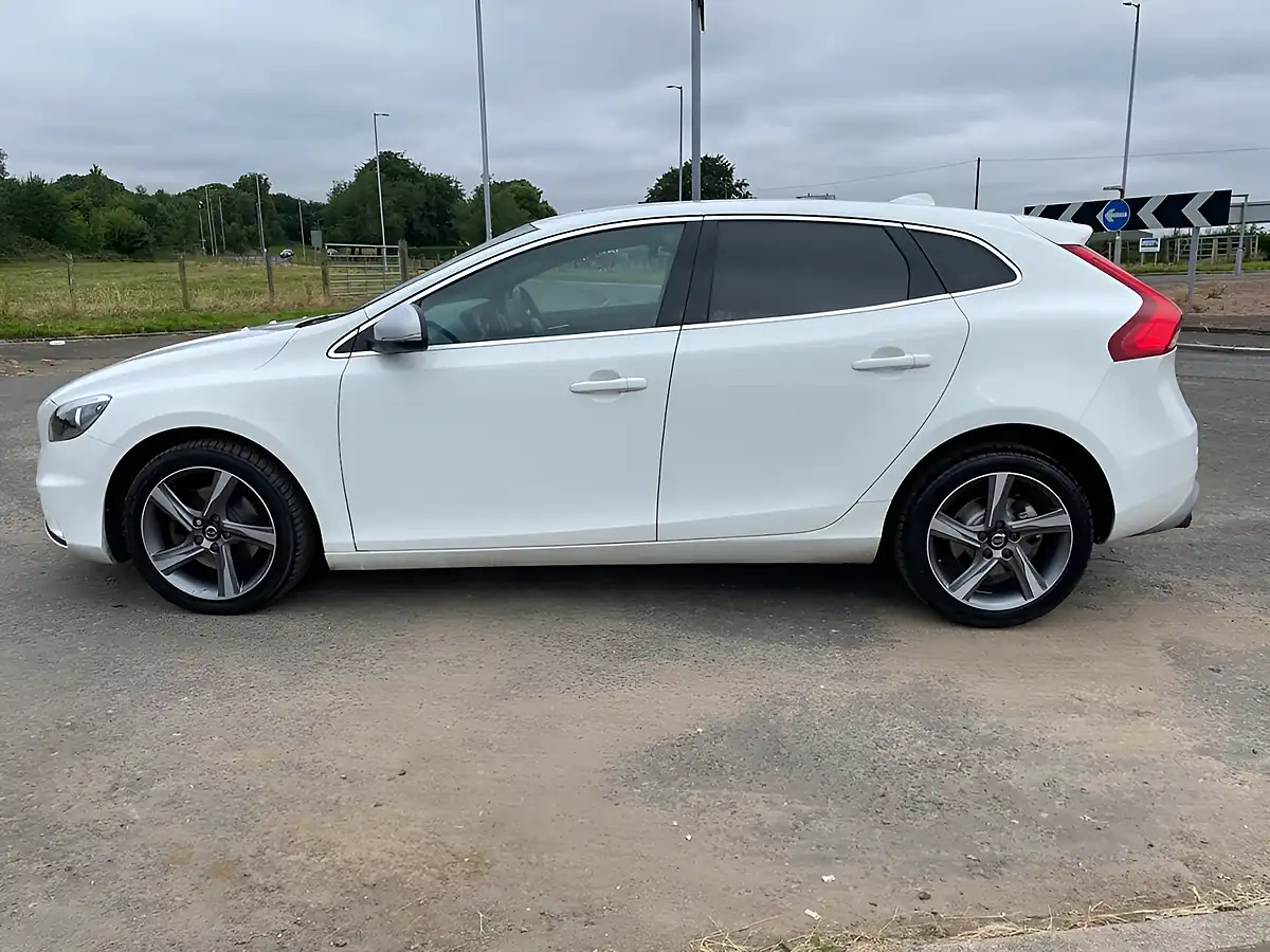 Used 2016 Volvo V40 R-Design White - Interior and Exterior details 2