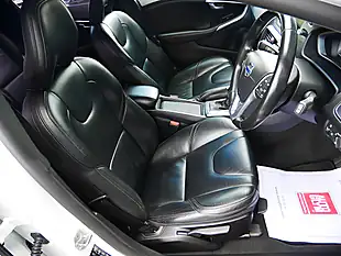 Used 2016 Volvo V40 Se Lux Nav Crystal White - Interior and Exterior details 11