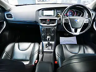 Used 2016 Volvo V40 Se Lux Nav Crystal White - Interior and Exterior details 13