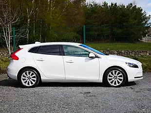 Used 2016 Volvo V40 Se Lux Nav Crystal White - Interior and Exterior details 5