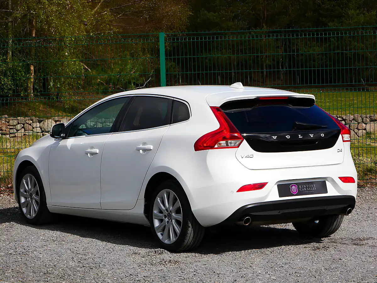 Used 2016 Volvo V40 Se Lux Nav Crystal White - Interior and Exterior details 7