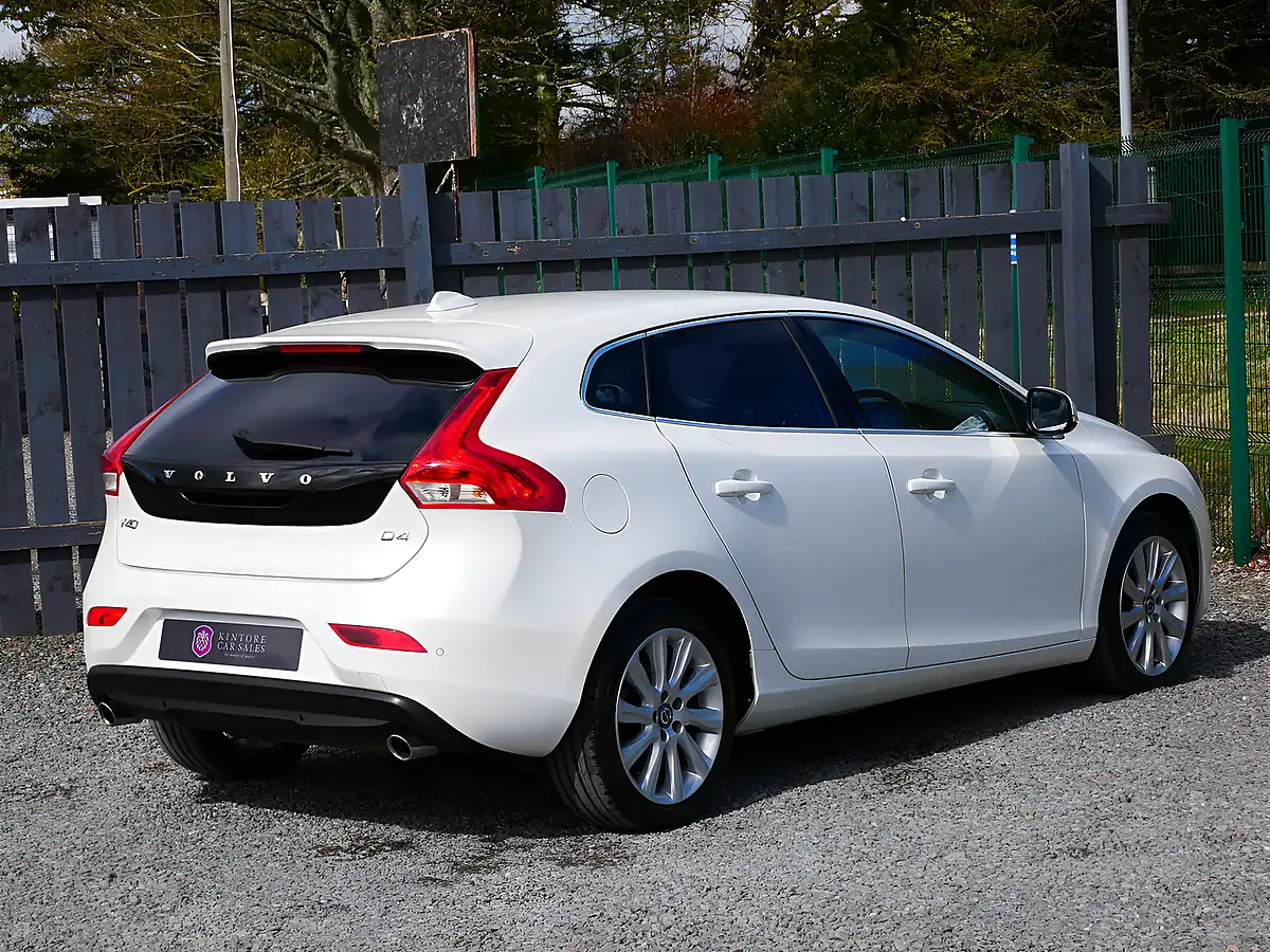 Used 2016 Volvo V40 Se Lux Nav Crystal White - Interior and Exterior details 9