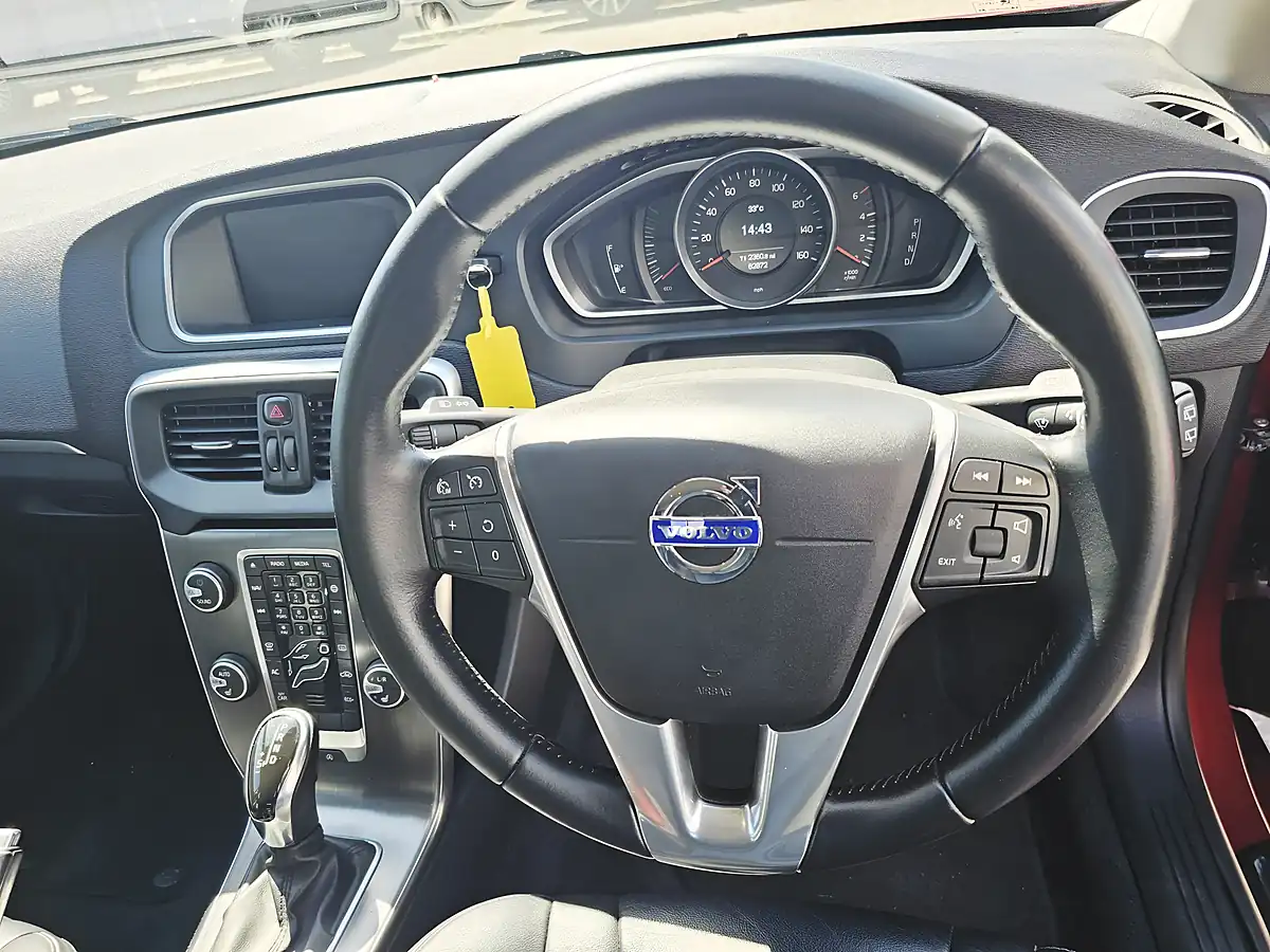 Used 2016 Volvo V40 Se Nav Red - Interior and Exterior details 15