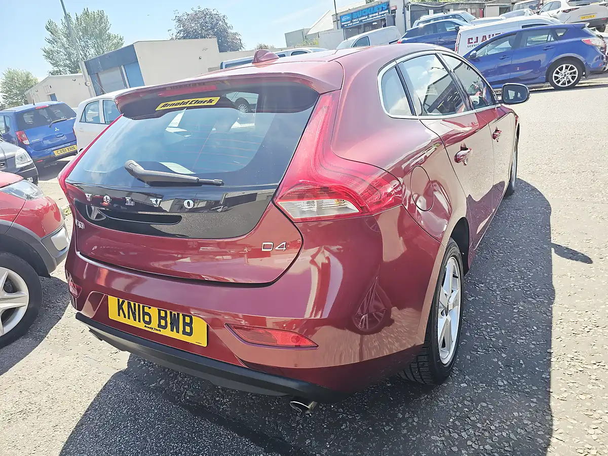 Used 2016 Volvo V40 Se Nav Red - Interior and Exterior details 3