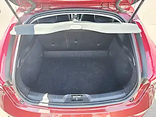 Used 2016 Volvo V40 Se Nav Red - Interior and Exterior details 7