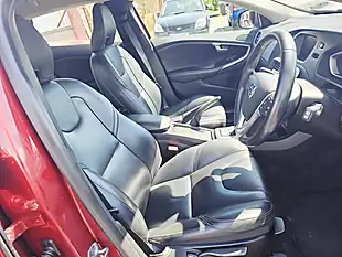 Used 2016 Volvo V40 Se Nav Red - Interior and Exterior details 9
