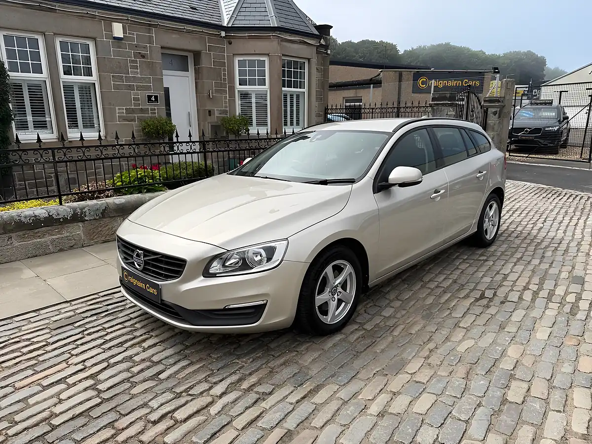 Used 2016 Volvo V60 Business Edition Gold - Interior and Exterior details 3