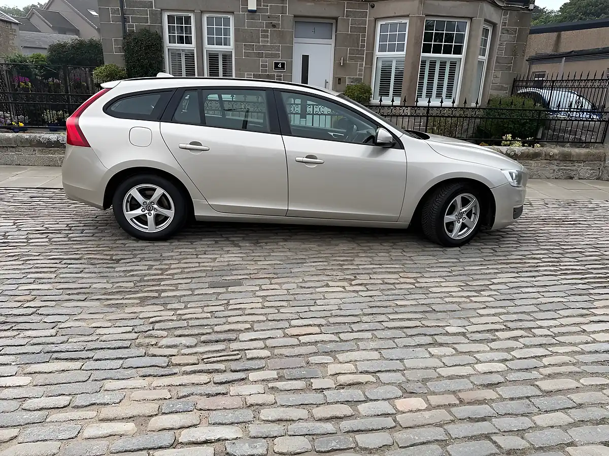 Used 2016 Volvo V60 Business Edition Gold - Interior and Exterior details 6