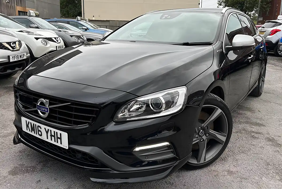 Used 2016 Volvo V60 R-Design Lux Nav Black - Interior and Exterior details 4