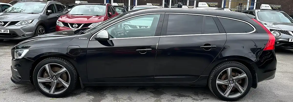 Used 2016 Volvo V60 R-Design Lux Nav Black - Interior and Exterior details 5
