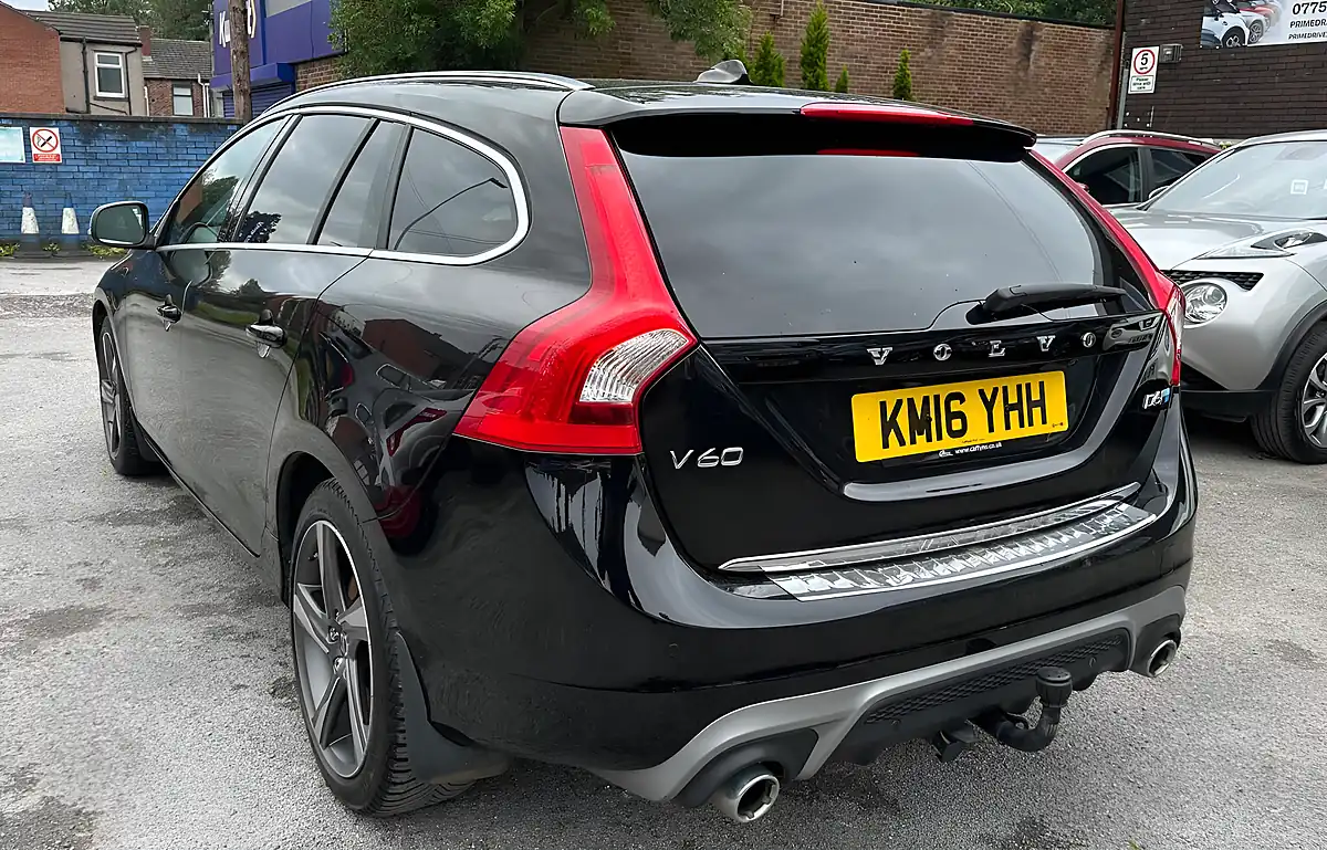Used 2016 Volvo V60 R-Design Lux Nav Black - Interior and Exterior details 6