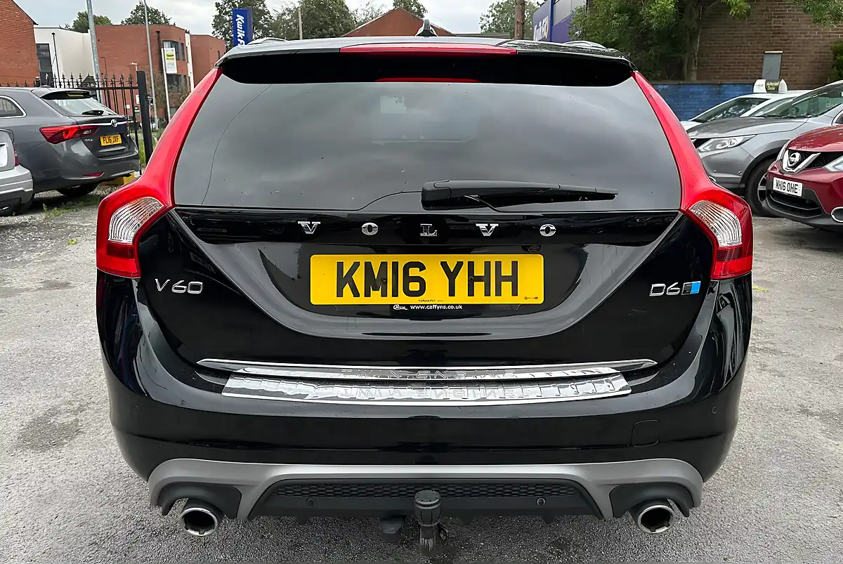Used 2016 Volvo V60 R-Design Lux Nav Black - Interior and Exterior details 7
