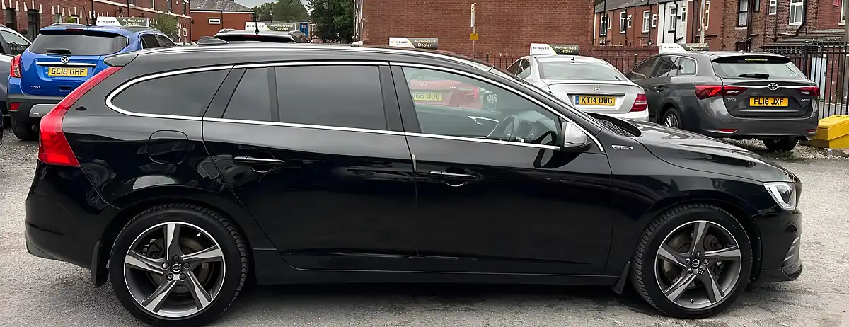 Used 2016 Volvo V60 R-Design Lux Nav Black - Interior and Exterior details 9