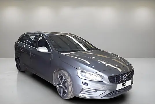 2016 Volvo V60 R-Design Lux