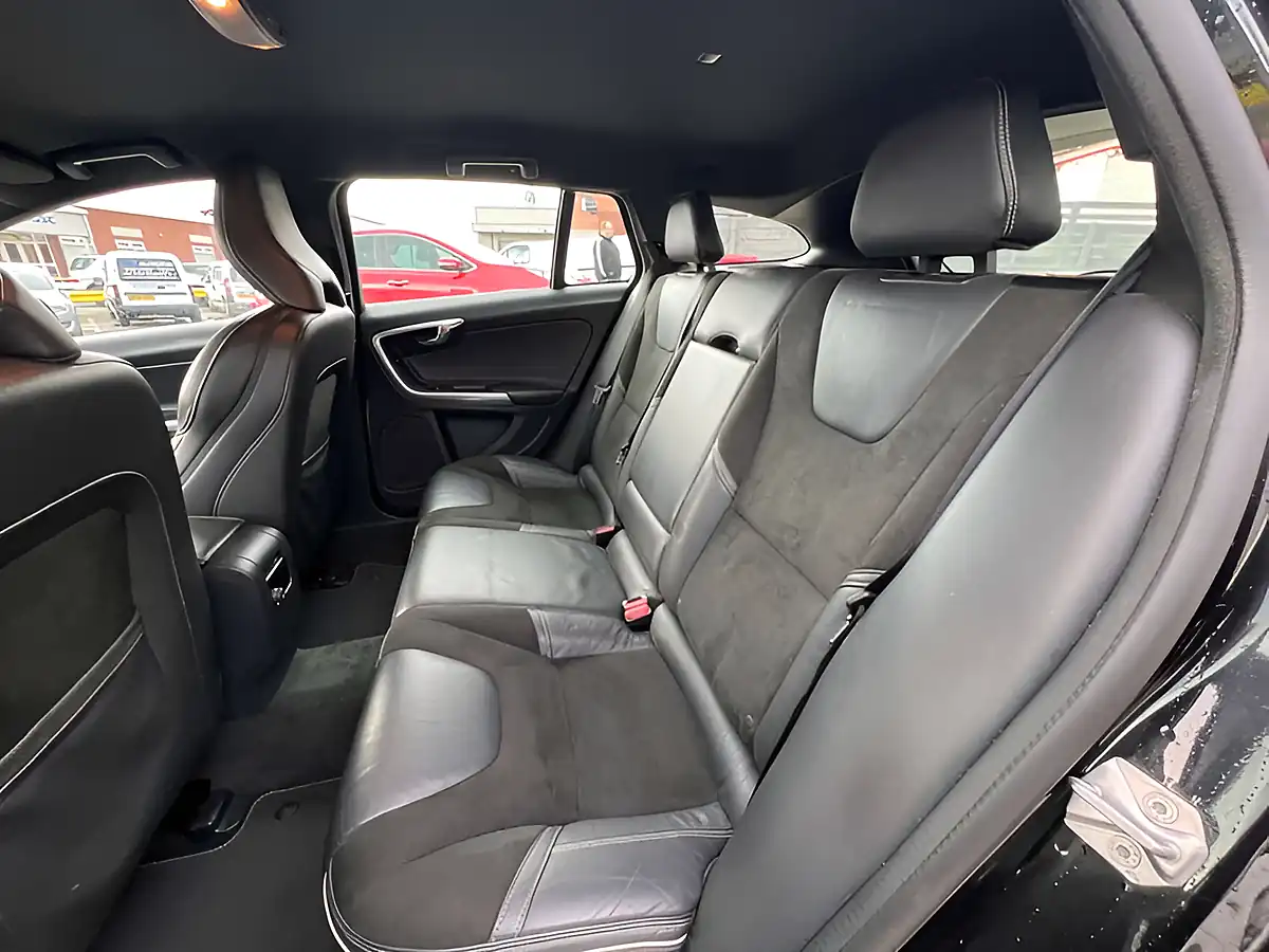 Used 2016 Volvo V60 R-Design Luxury Nav Onyx Black - Interior and Exterior details 19