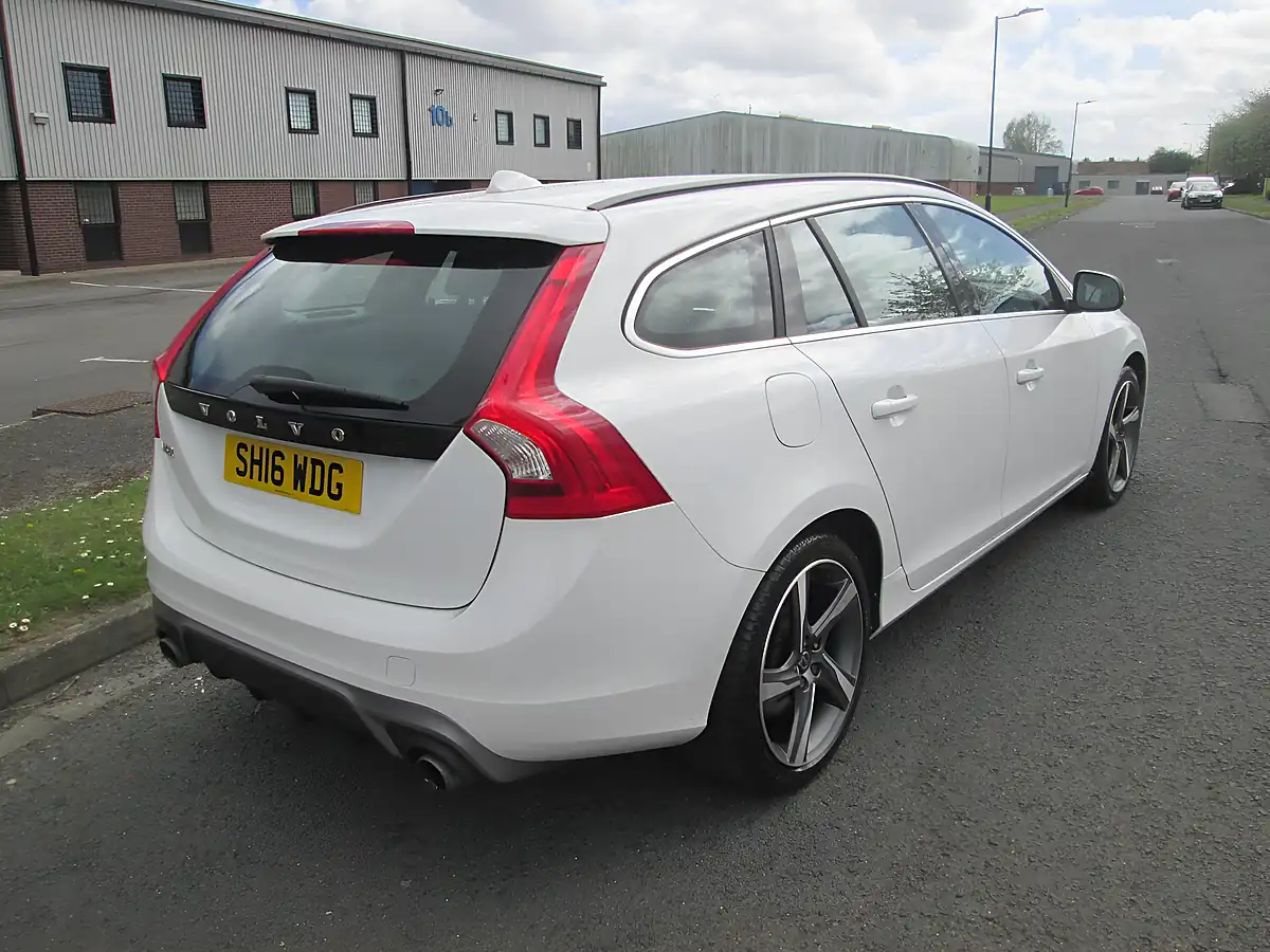 Used 2016 Volvo V60 R Design White - Interior and Exterior details 4
