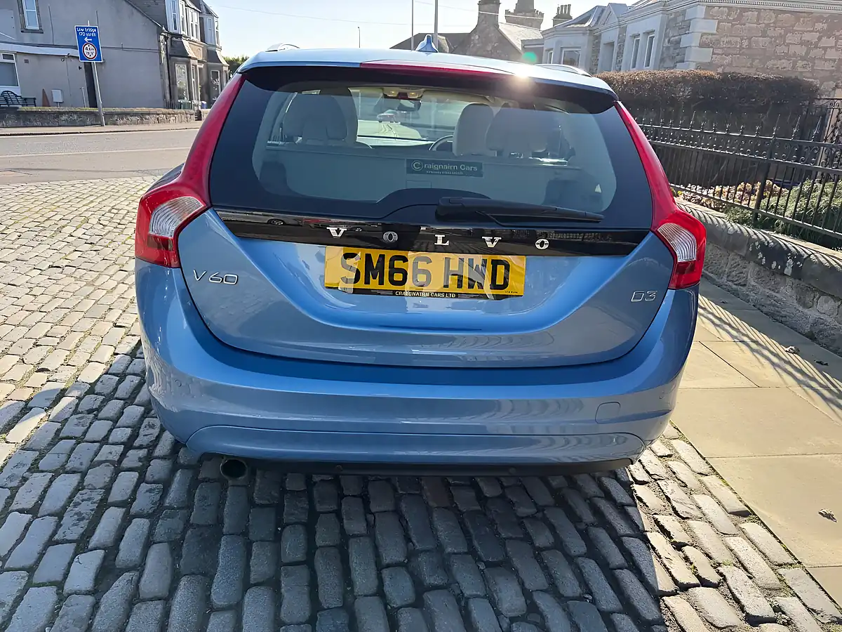 Used 2016 Volvo V60 Se Lux Nav Blue - Interior and Exterior details 8