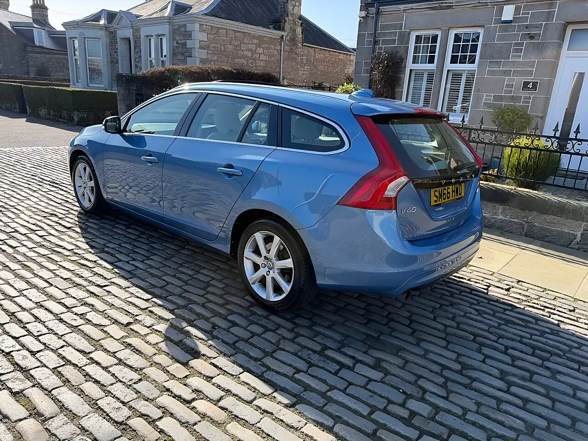 Used 2016 Volvo V60 Se Lux Nav Blue - Interior and Exterior details 9