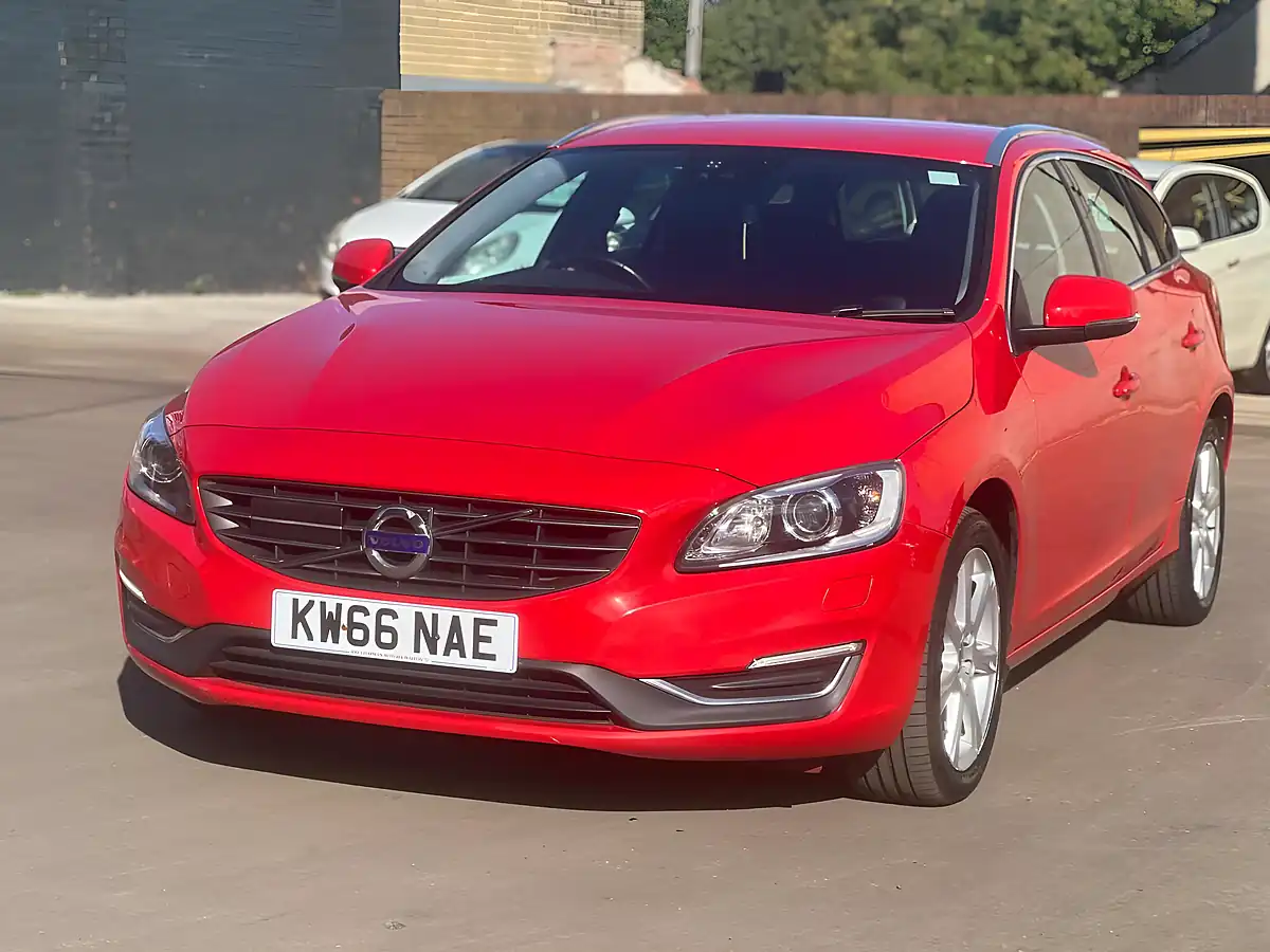 Used 2016 Volvo V60 Se Lux Nav Red - Interior and Exterior details 3