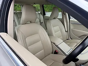 Used 2016 Volvo V70 Se Lux Gold - Interior and Exterior details 11