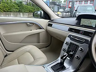 Used 2016 Volvo V70 Se Lux Gold - Interior and Exterior details 17