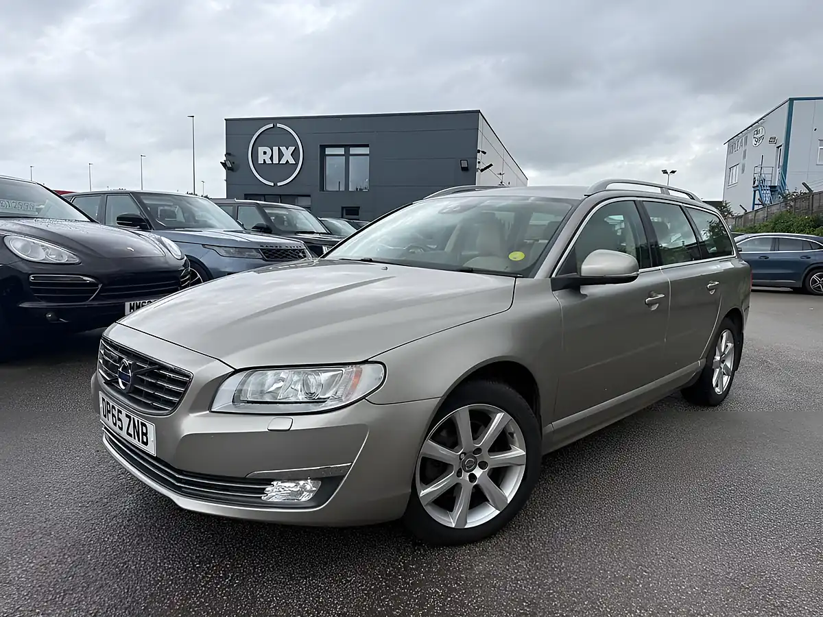 Used 2016 Volvo V70 Se Lux Gold - Interior and Exterior details 2