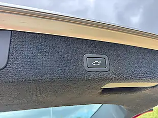 Used 2016 Volvo V70 Se Lux Silver - Interior and Exterior details 10