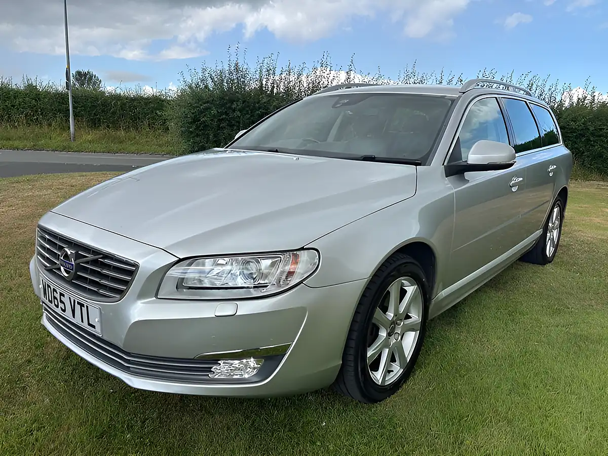 Used 2016 Volvo V70 Se Lux Silver - Interior and Exterior details 2