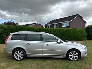 Used 2016 Volvo V70 Se Lux Silver - Interior and Exterior details 8