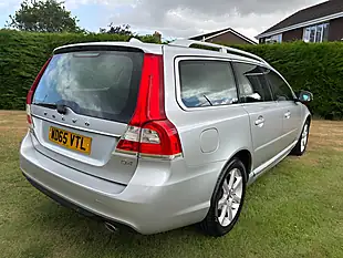 Used 2016 Volvo V70 Se Lux Silver - Interior and Exterior details 9