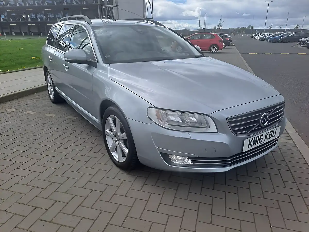 Used 2016 Volvo V70 Se Nav Silver - Interior and Exterior details 10