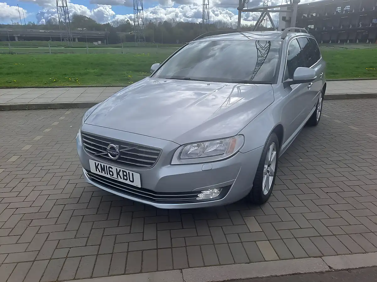 Used 2016 Volvo V70 Se Nav Silver - Interior and Exterior details 6